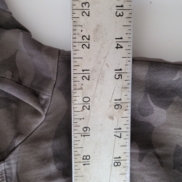 Express camo print utility jacket LG - Picture 5 of 11